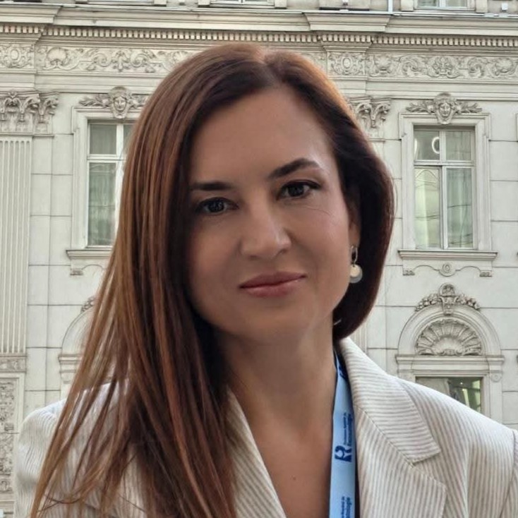 Prof. Asoc. Dr. Alina Dima